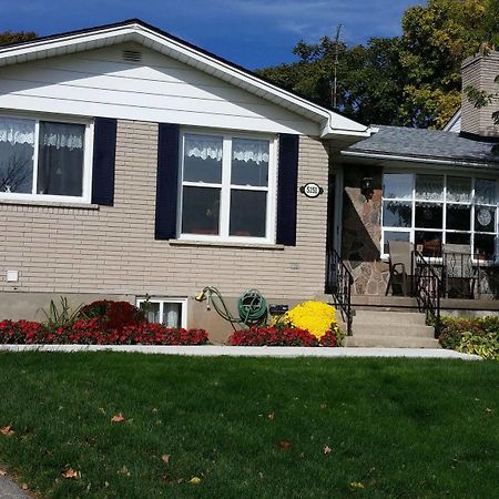 Trillium Bed & Breakfast Niagara Bagian luar foto