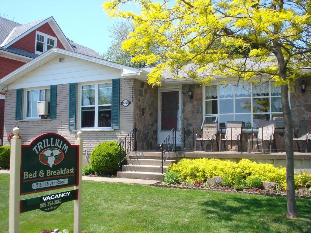 Trillium Bed & Breakfast Niagara Bagian luar foto