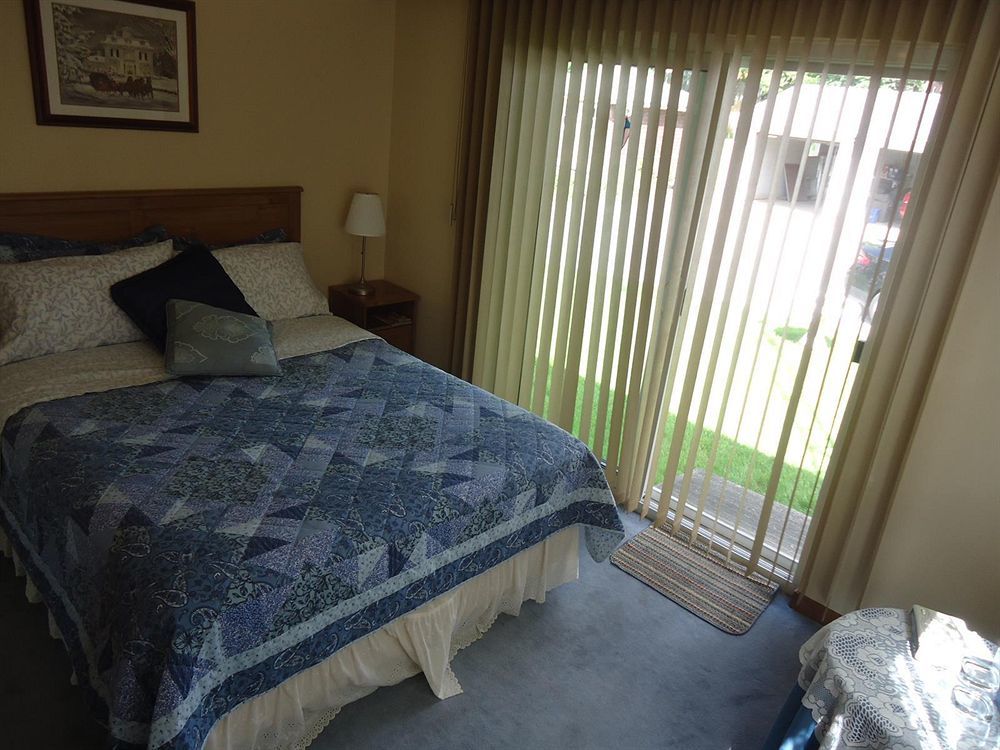Trillium Bed & Breakfast Niagara Bagian luar foto