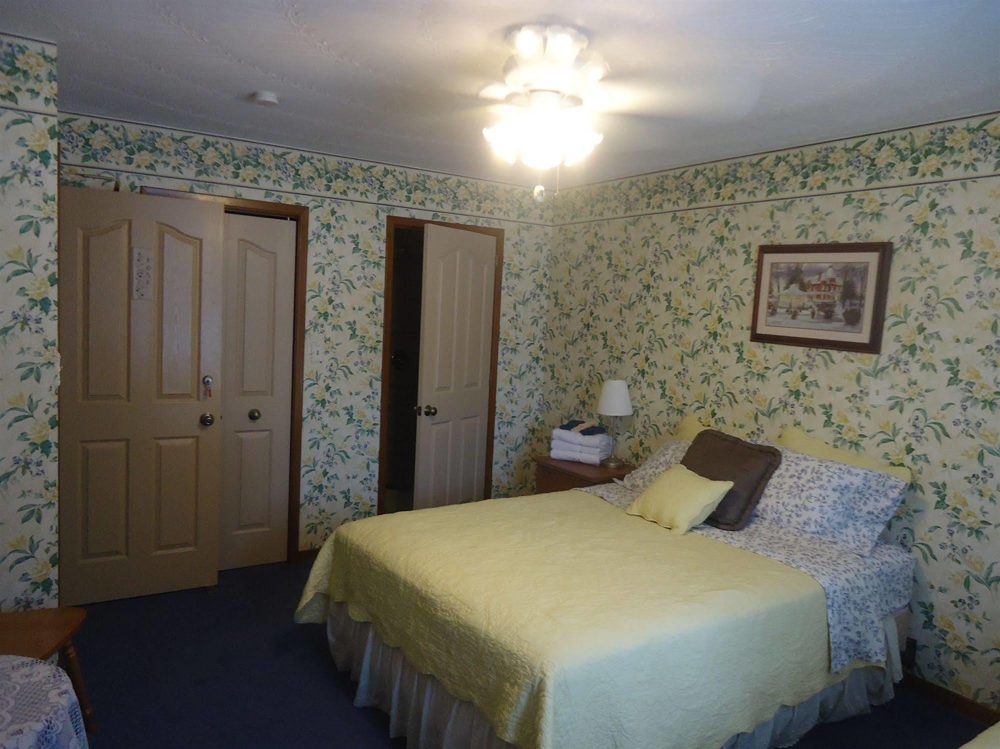 Trillium Bed & Breakfast Niagara Bagian luar foto