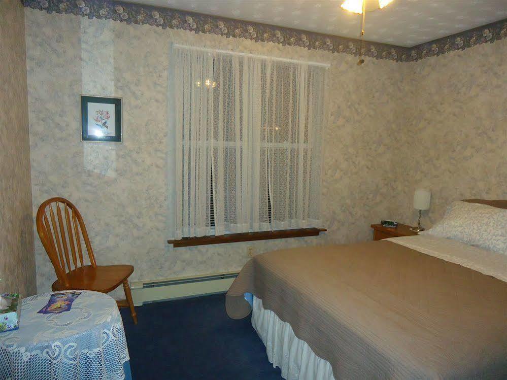 Trillium Bed & Breakfast Niagara Bagian luar foto